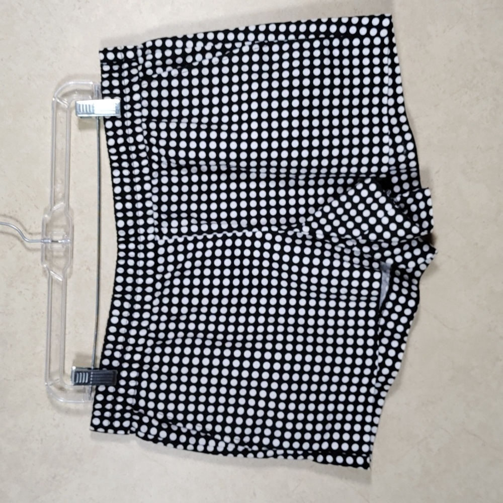 2/$10 04124 J. Crew black w/white polka dots elastic waist shorts 10 NEW